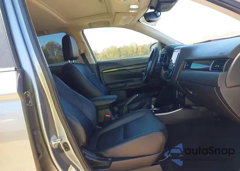 2018 Mitsubishi Outlander Le/Se/Sel from USA, damaged, VIN JA4AD3A36JZ068801